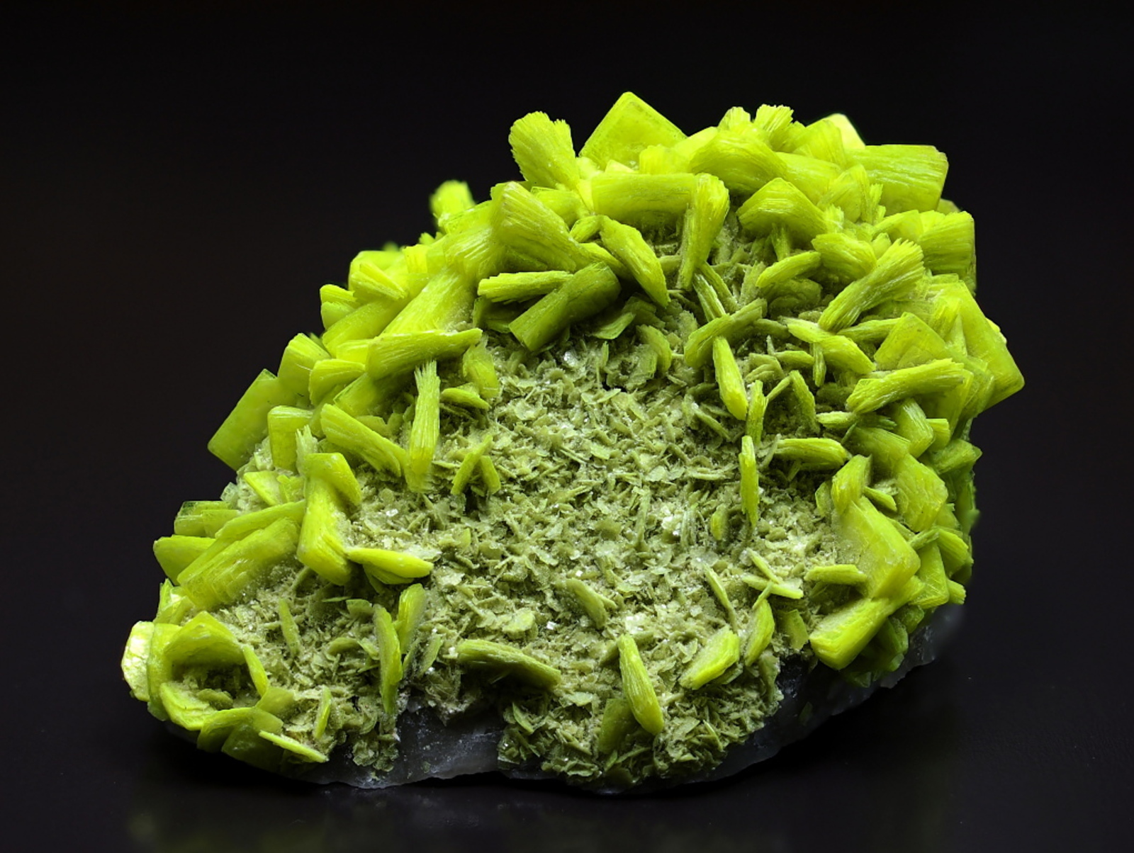 Cristaux verts d’autunite, Portugal